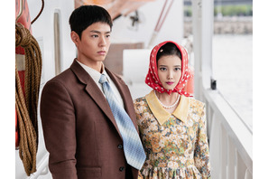 IU＆パク・ボゴム初共演作！愛と人生の軌跡を描くNetflix新作『おつかれさま』場面写真解禁 画像