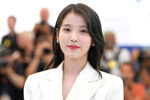 IU、2025年はパク・ボゴム&ビョン・ウソクと共演!俳優として多彩な魅力見せる 画像