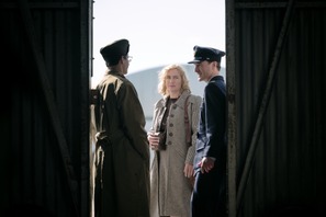 「女性に権利はない」戦場でカメラを決して離さない『リー・ミラー 彼女の瞳が映す世界』初解禁シーン含む新予告 画像