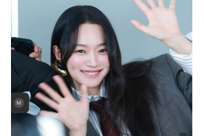 【韓国女優】キム・ウビンが10年惚れ続けるのも納得。シン・ミナの“最高すぎる”童顔ぶり【PHOTO】 画像