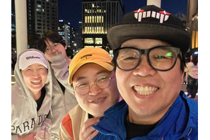 『太陽を抱く月』出演俳優、親孝行過ぎる息子のおかげで一家団欒のひととき！“素敵な家族”【PHOTO】 画像