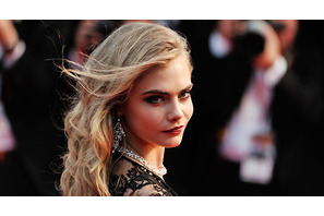 カーラ・デルヴィーニュ、マーク・ジェイコブスから“小人”とからかわれていた 画像