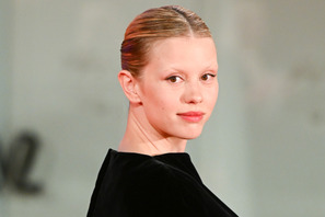 ミア・ゴス、ライアン・ゴズリング主演『スター・ウォーズ／スターファイター』に出演へ 画像