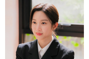 ムン・ガヨンが『瑞草洞』で初の法曹人役に挑戦、試験勉強のように暗記した新たな顔 画像