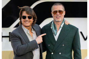『F1／エフワン』ロンドンプレミアにトム・クルーズがサプライズ参加！ブラッド・ピットと2ショット 画像
