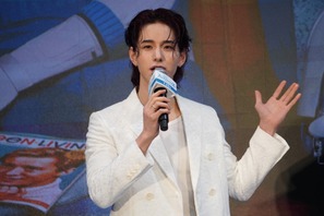 JO1佐藤景瑚、鍛え上げた肉体美を披露「アベンジャーズになるために、毎日トレーニング」 画像