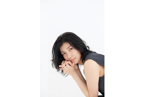 「お茶目」「かわいい」瀧内公美、本編と裏のギャップが話題「放送局占拠」 画像