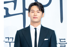 『エスクワイア』で光るイ・ハクジュの情熱、派手さを超えて心を打つ静かな支柱の存在感 画像