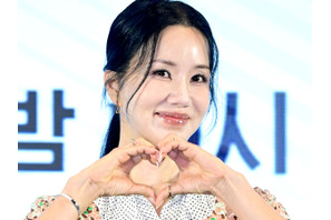 56歳でも恋愛現役！“年下キラー”のオム・ジョンファ、「休んだことない恋愛史」を告白 画像