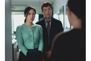 イ・ビョンホン、ソン・イェジンが織りなす“リアル夫婦像”。新作映画のスチール公開！ 画像