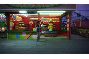 「クイアの若者による自分探しの旅」新鋭監督ジェーン・シェーンブルンが語る『テレビの中に入りたい』特別映像 画像