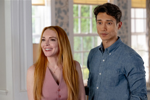 パパとママの運命の出会い？『シャッフル・フライデー』本編シーン解禁 画像