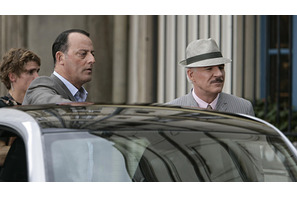 新婚のスティーヴ・マーティン、パリで当たり役を熱演中 画像