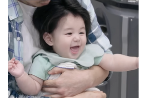 チェ・ジウも仰天した俳優シム・ヒョンタクの息子ハル君、人生初の水泳にチャレンジ 画像