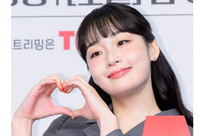 キム・ミナが『テプン商事』制作発表会で語る「イ・ジュノとのケミ？最高だった」 画像