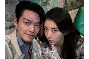 キム・ウビン、まだ発音が下手…!? 相手役ペ・スジとのやりとりが愉快すぎる！【PHOTO】 画像