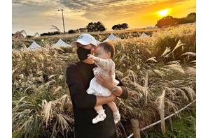 “元祖韓流プリンス”リュ・シウォンが家族でお出かけ。娘を抱っこした姿に反響！「幸せが詰まってる」【PHOTO】 画像