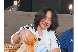 俳優キム・ナムギル、自然体すぎでは…食いしん坊ぶりに「厨房のおばちゃんみたい」と共演者がツッコミ 画像