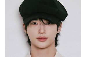 34歳になったビョン・ウソク、完璧な“秋ルック”が大反響！「少年のような魅力、すごい」【PHOTO】 画像