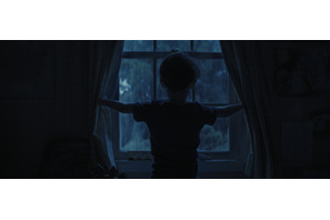 深夜2時17分、忽然と消えた…両腕を広げて走る子どもたち捉える『WEAPONS／ウェポンズ』場面写真 画像