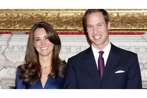 イッサ・ロンドン、英キャサリン妃の婚約会見のドレスを低価格で発売へ 画像