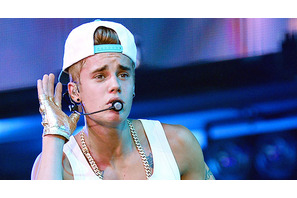 ジャスティン・ビーバー、ファンへのツバ吐き事件で非難轟々 画像