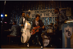 マイケル・J・フォックスも伝説のギターを捜索！『バック・トゥ・ザ・フューチャー』特別映像 画像