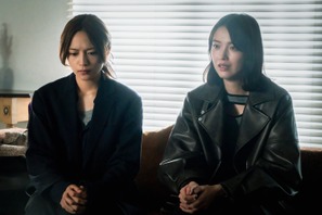 週刊誌記者・奏（川口春奈）が直面する大物俳優の性加害と芸能界のさらなる闇　「スキャンダルイブ」第5話あらすじ・場面写真 画像