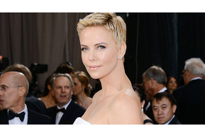 シャーリーズ・セロン、ファッションをテーマにした新たなリアリティ番組をスタートへ 画像