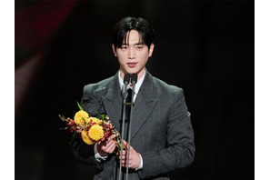 「MBC演技大賞」大賞に輝いたソ・ガンジュン、謙虚さが滲み出たスピーチ「なぜ僕がこの賞を…」 画像