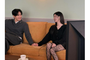 手繋いで“和気あいあい”のコ・ユンジョン、キム・ソンホに反響「絵になりすぎる」【PHOTO】 画像