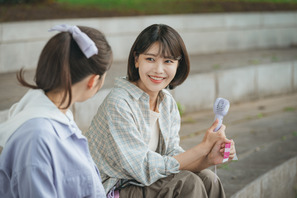 「咳と推し活は隠せない」「推しが幸せなら十分」名言の数々に共感の嵐！　スヨン＆キム・ジェヨン「アイドルアイ」 画像