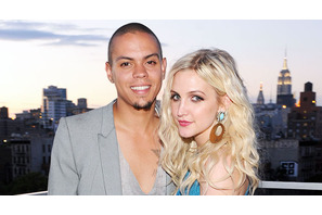 アシュリー・シンプソン、恋人の母ダイアナ・ロスに紹介されて大緊張 画像