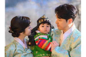 俳優シム・ヒョンタクの18歳年下日本人妻サヤさん、我が子への愛情を綴る！【PHOTO】 画像