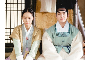 『花が咲けば、月を想い』の“お似合いすぎる”ツーショット公開。放送が待ち遠しい！【PHOTO】 画像