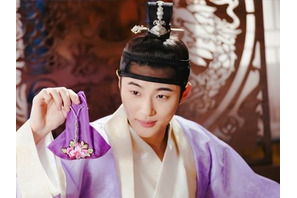 『花が咲けば、月を想い』のビョン・ウソク、『ソンジェ』前に演じた世子役で見せた“酒豪ぶり” 画像
