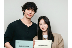 アン・ヒョソプが青年農夫に！Netflix配信『本日も完売しました』台本読み合わせの様子 画像