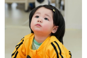 シム・ヒョンタクの愛息ハルくん、早くも将来の有望株!? 驚異の運動神経を披露 画像