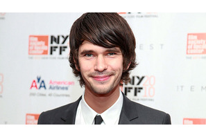 ベン・ウィショー、ロン・ハワード監督最新作で「白鯨」の著者役へ 画像