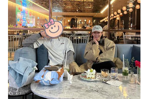 「芸術作品？」女優ソン・イェジン、愛息子が撮った“夫婦ツーショット”に感動【PHOTO】 画像