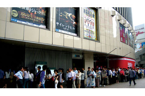 『パイレーツ・オブ・カリビアン／デッドマンズ・チェスト』日本映画史上歴代3位の大ヒットスタート 画像