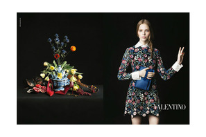 「ヴァレンティノ」、静物画風・秋冬ビジュアルを公開 画像