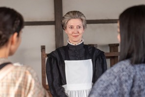 「風、薫る」第28回あらすじ・場面写真　りんがコレラの感染者の事を思い出す様子を見たバーンズは、りんに厳しい一言を言い放つ…5月6日放送 画像