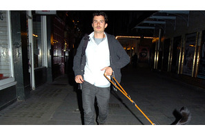 オーランド・ブルーム、深夜のL.A.で軽い交通事故を起こす 画像