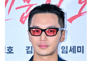 『タチャ』最新作主演のピョン・ヨハン、体調不良で欠席した三吉彩花へ感謝とメッセージを贈る 画像