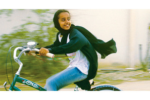 女の子は負けない…映画館のない国サウジアラビア発『少女は自転車にのって』 画像