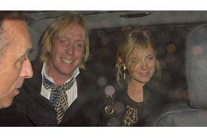 シエナ・ミラーの新恋人？　は個性派の英国俳優 画像