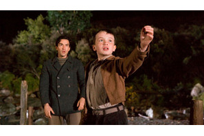 ネス湖のネッシーの秘密？　孤独な少年と伝説の生き物の友情『ウォーター・ホース』 画像