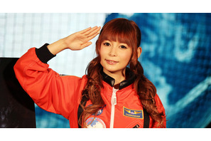 初恋相手は木星！　宇宙（そら）ガール・中川翔子、夢は“宇宙出産”!? 画像