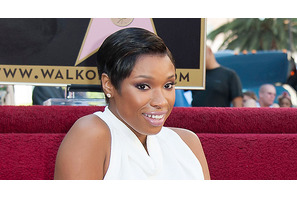 ジェニファー・ハドソン、ハリウッドのウォーク・オブ・フェイム入りで涙のスピーチ 画像